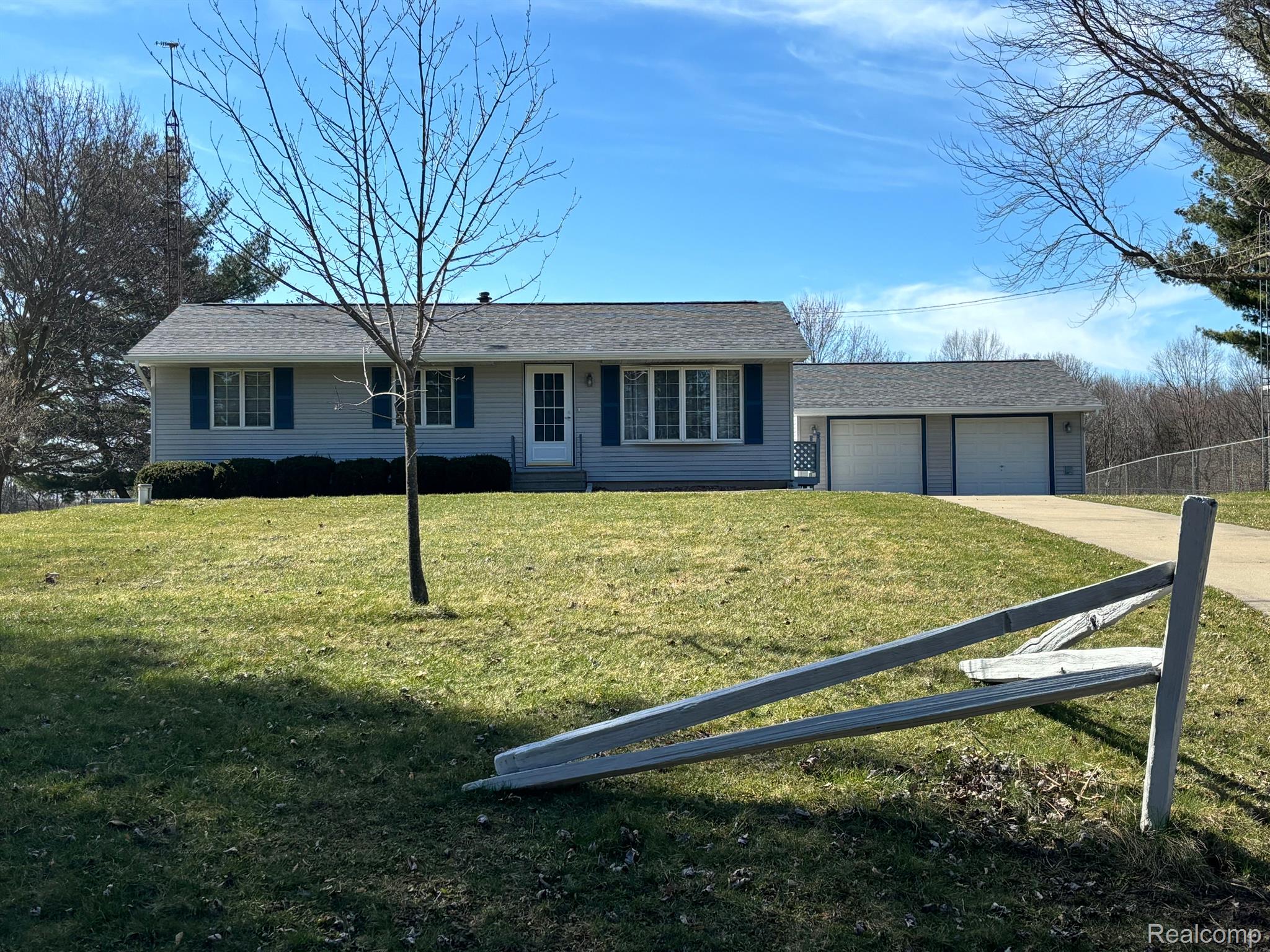 4143 North Henderson Road Davison, MI 48423 - Photo 1 of 16 Gallery Image 1