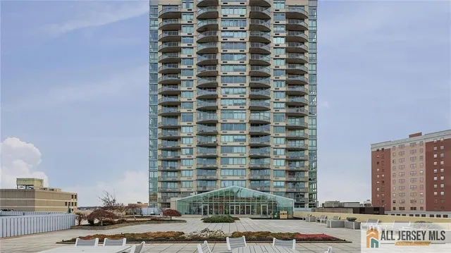 $525,000 | 1 Spring Street, Unit 1102, New Brunswick, NJ 08901