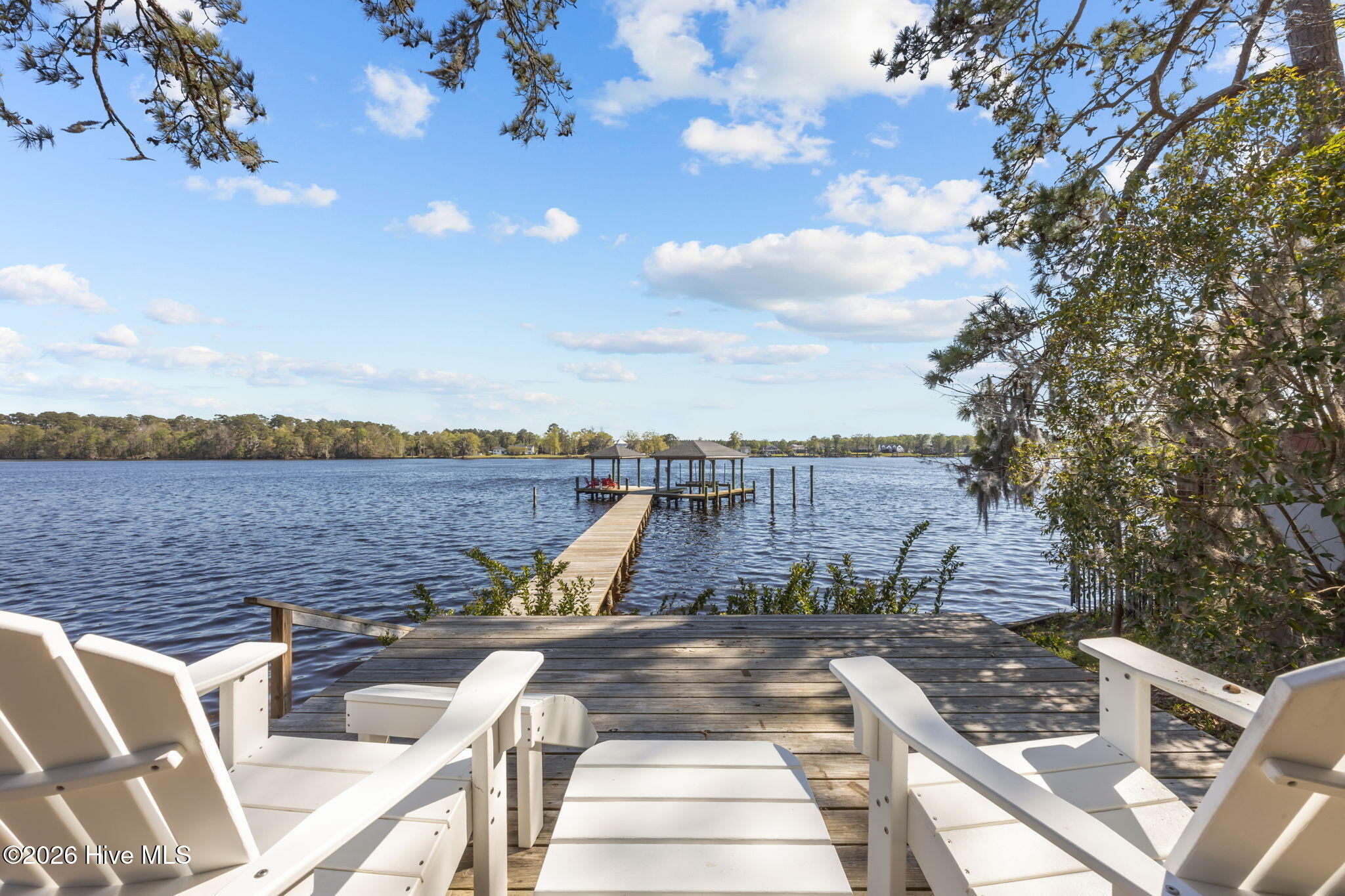 211 Wilson Point Road Trent Woods, NC 28562 - Photo 3 of 88 3-web-or-mls-0C0A8311