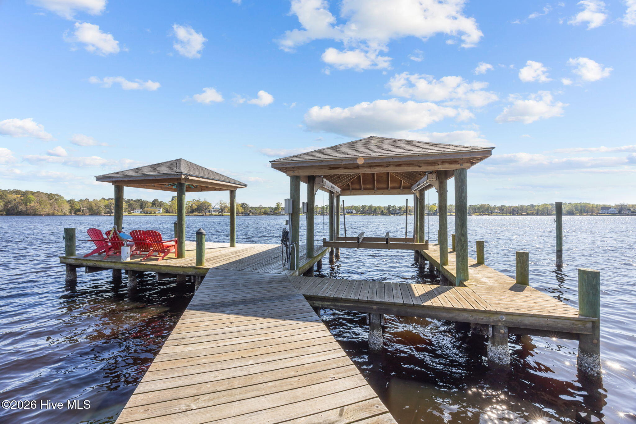 211 Wilson Point Road Trent Woods, NC 28562 - Photo 4 of 88 4-web-or-mls-0C0A8314