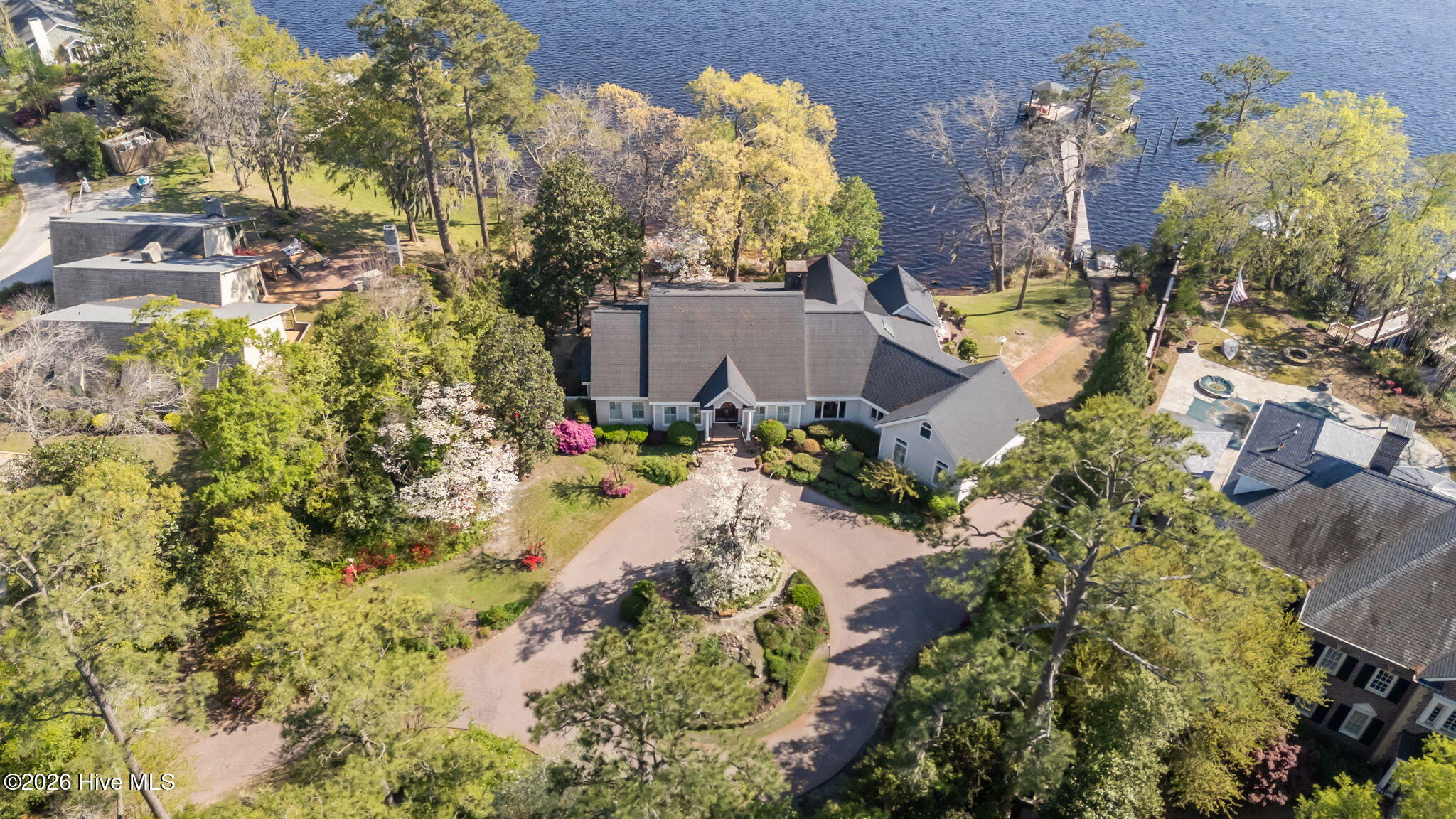 211 Wilson Point Road Trent Woods, NC 28562 - Photo 8 of 88 21-web-or-mls-DJI_20260402161352_0035_D