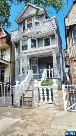 $825,000 | 324 Clifton Avenue, Newark, NJ 07104