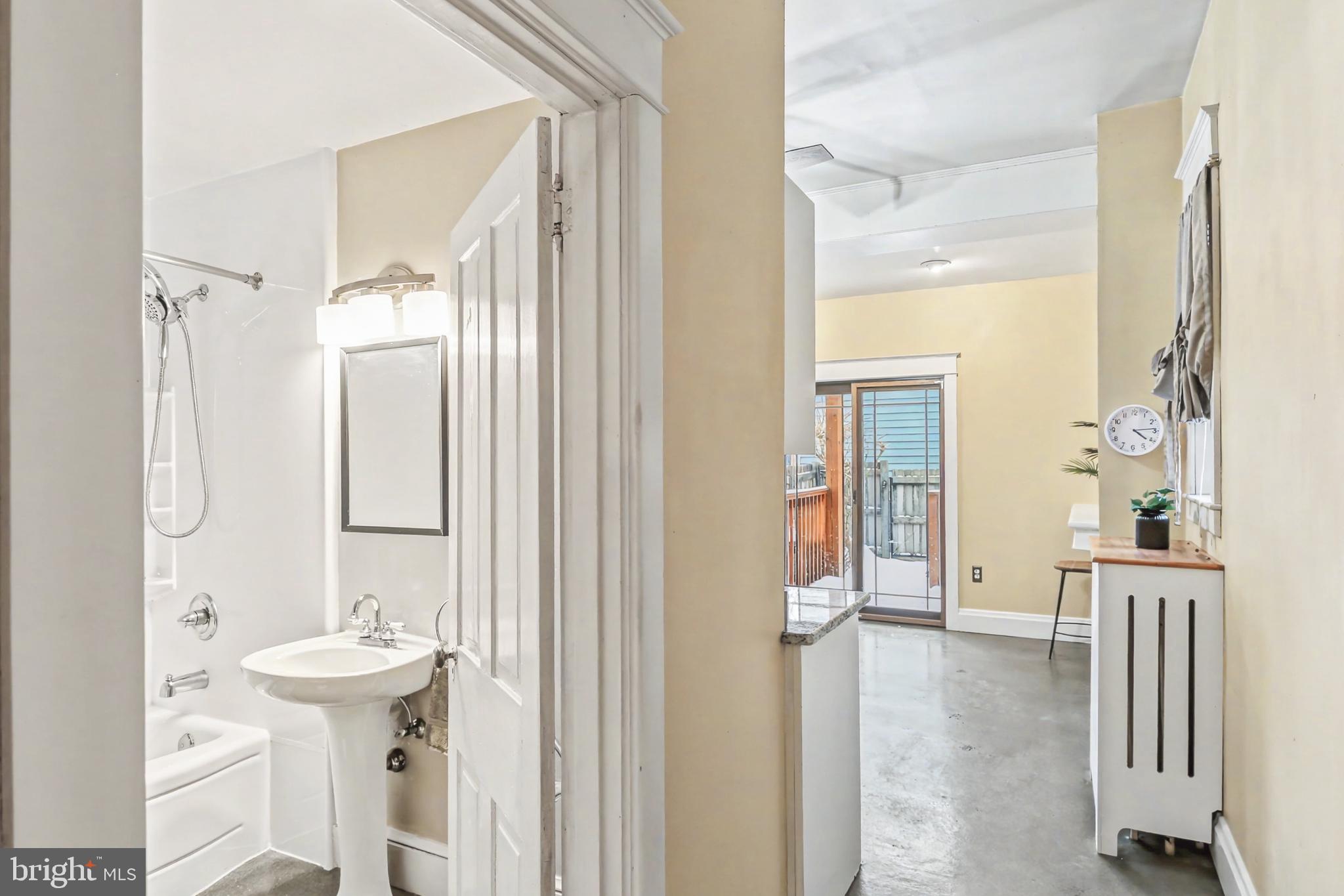 111 Calder Street Harrisburg, PA 17102 - Photo 15 of 37