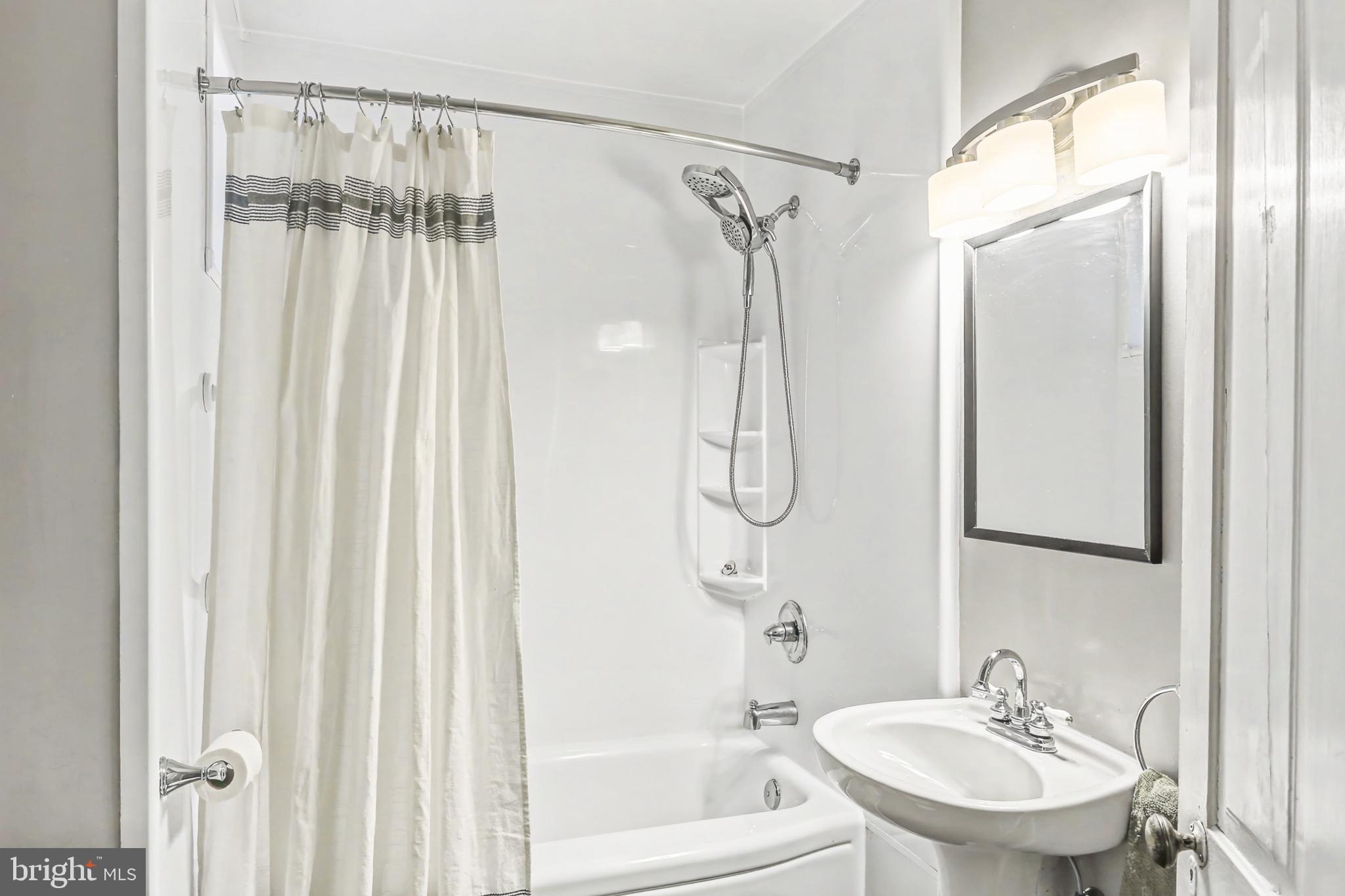 111 Calder Street Harrisburg, PA 17102 - Photo 16 of 37