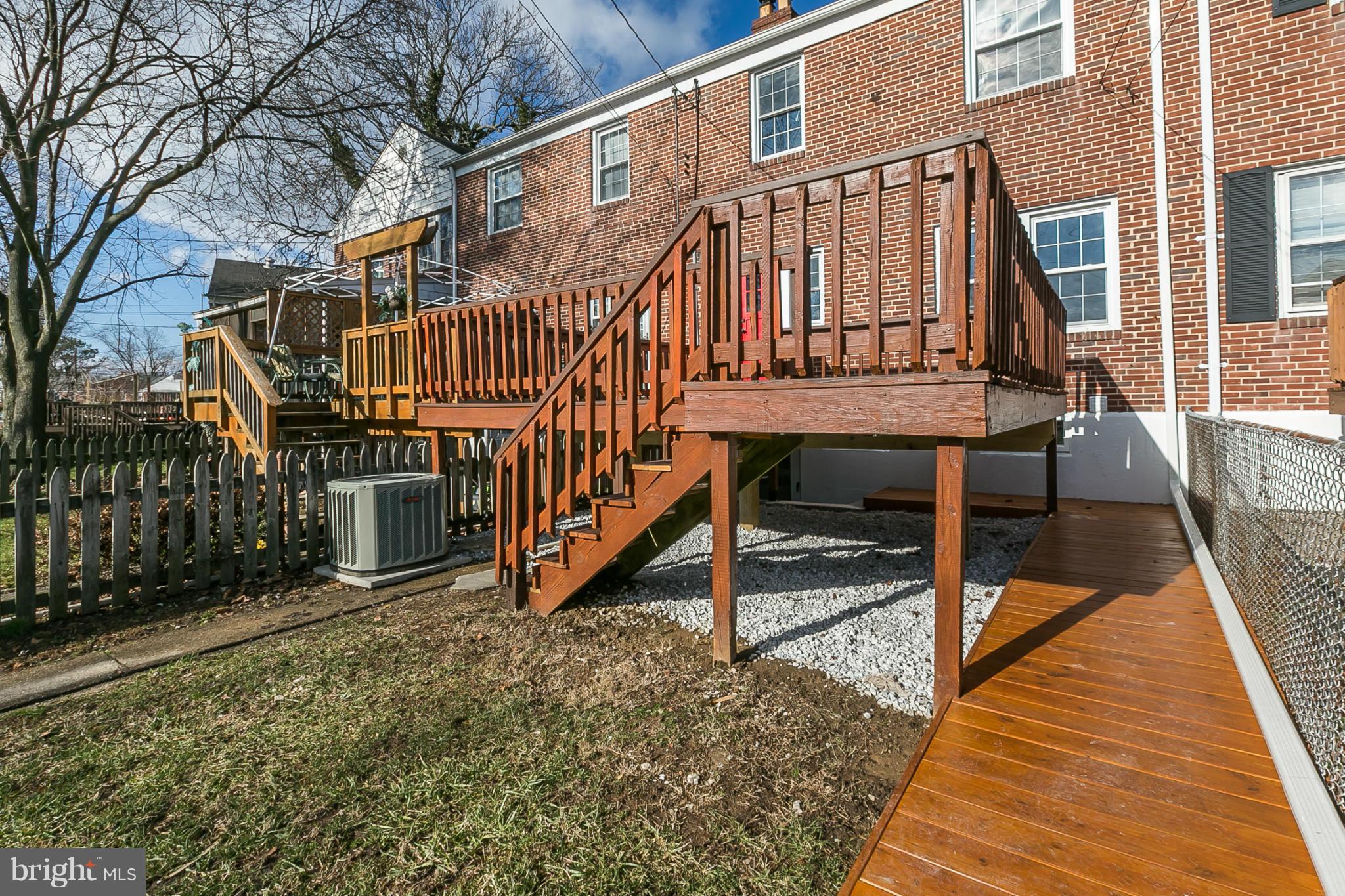 8429 Greenway Road Baltimore, MD 21286 - Photo 27 of 30 Deck with Stairs to Yard