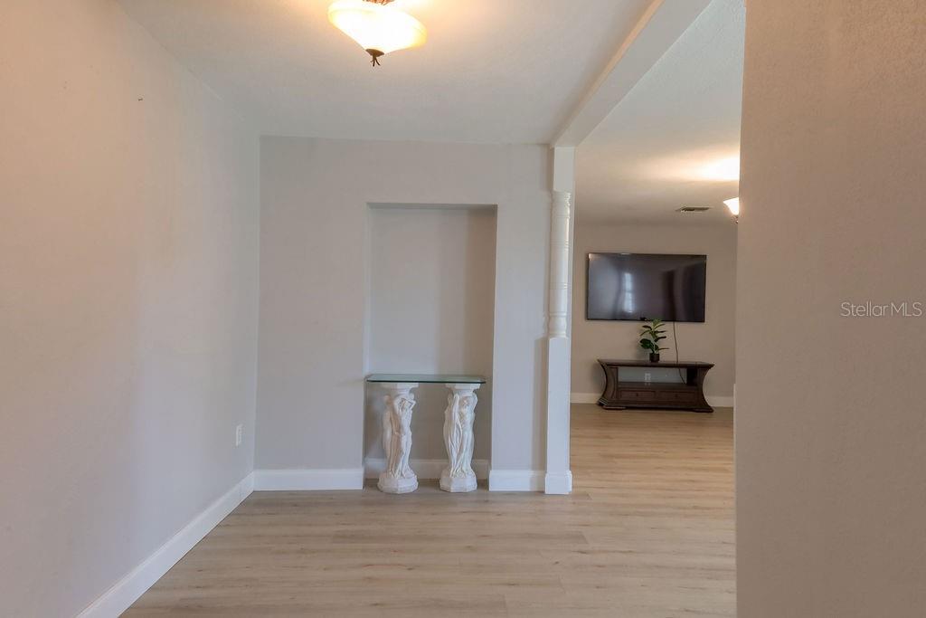 4734 Ridge Point Drive Tampa, FL 33624 - Photo 11 of 52 Gallery Image 11