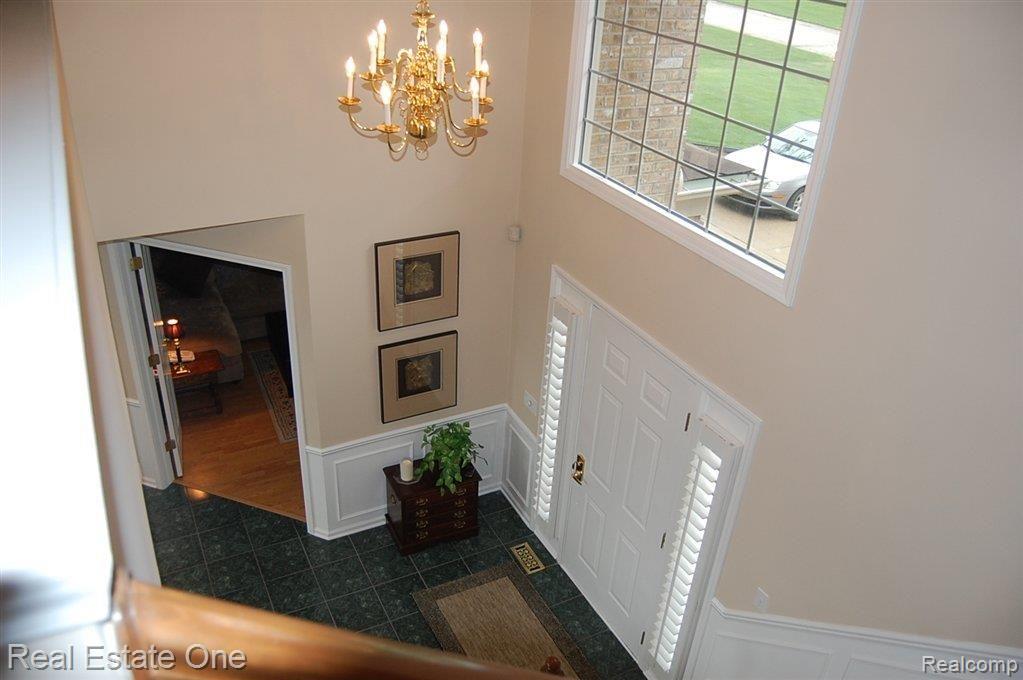 3388 West York Court Rochester, MI 48306 - Photo 2 of 13 Foyer