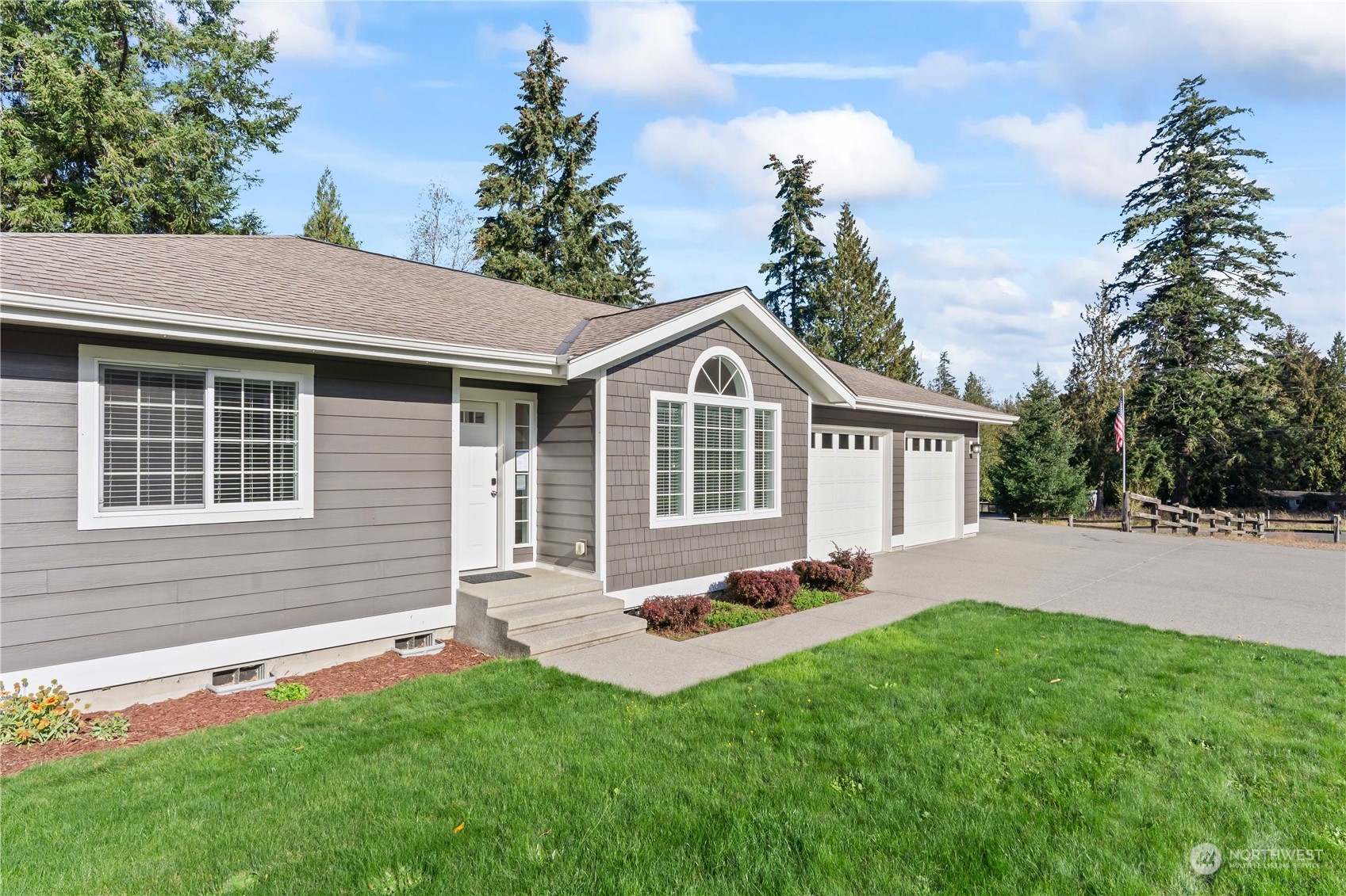 1189 Spiketon Road Buckley, WA 98321 - Photo 3 of 31 a front view of house with yard and green space