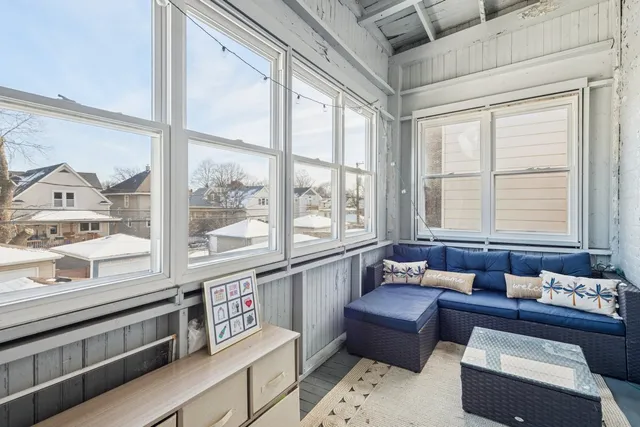 $799,900 | 1122 South Oak Park Avenue, Oak Park, IL 60304