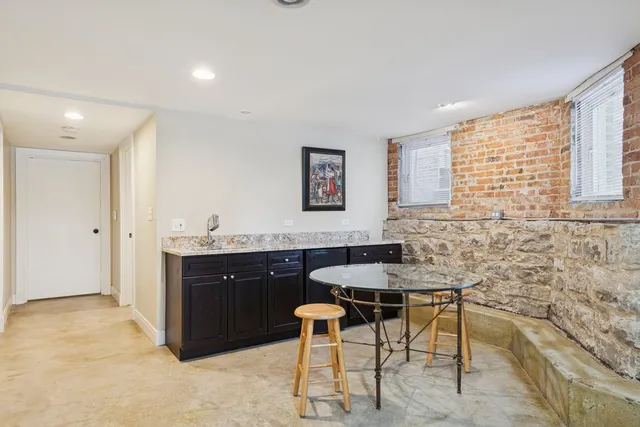 $799,900 | 1122 South Oak Park Avenue, Oak Park, IL 60304