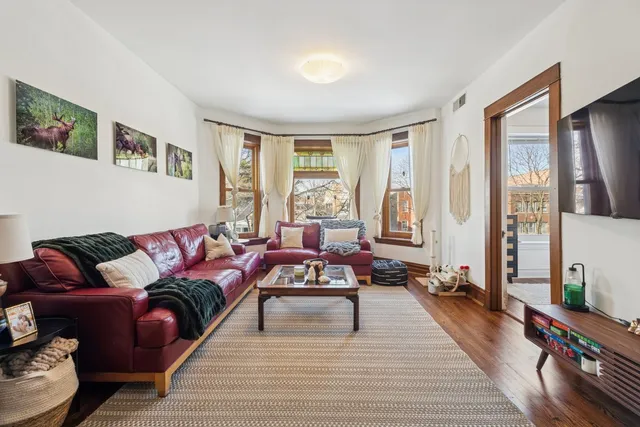 $799,900 | 1122 South Oak Park Avenue, Oak Park, IL 60304