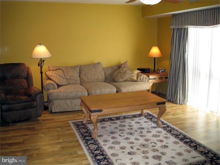 49202 Delaire Landing Road, Unit 202 Philadelphia, PA 19114 - Photo 2 of 25 Living Room