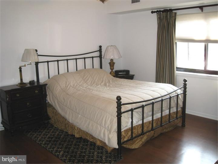 49202 Delaire Landing Road, Unit 202 Philadelphia, PA 19114 - Photo 9 of 25 Bedroom