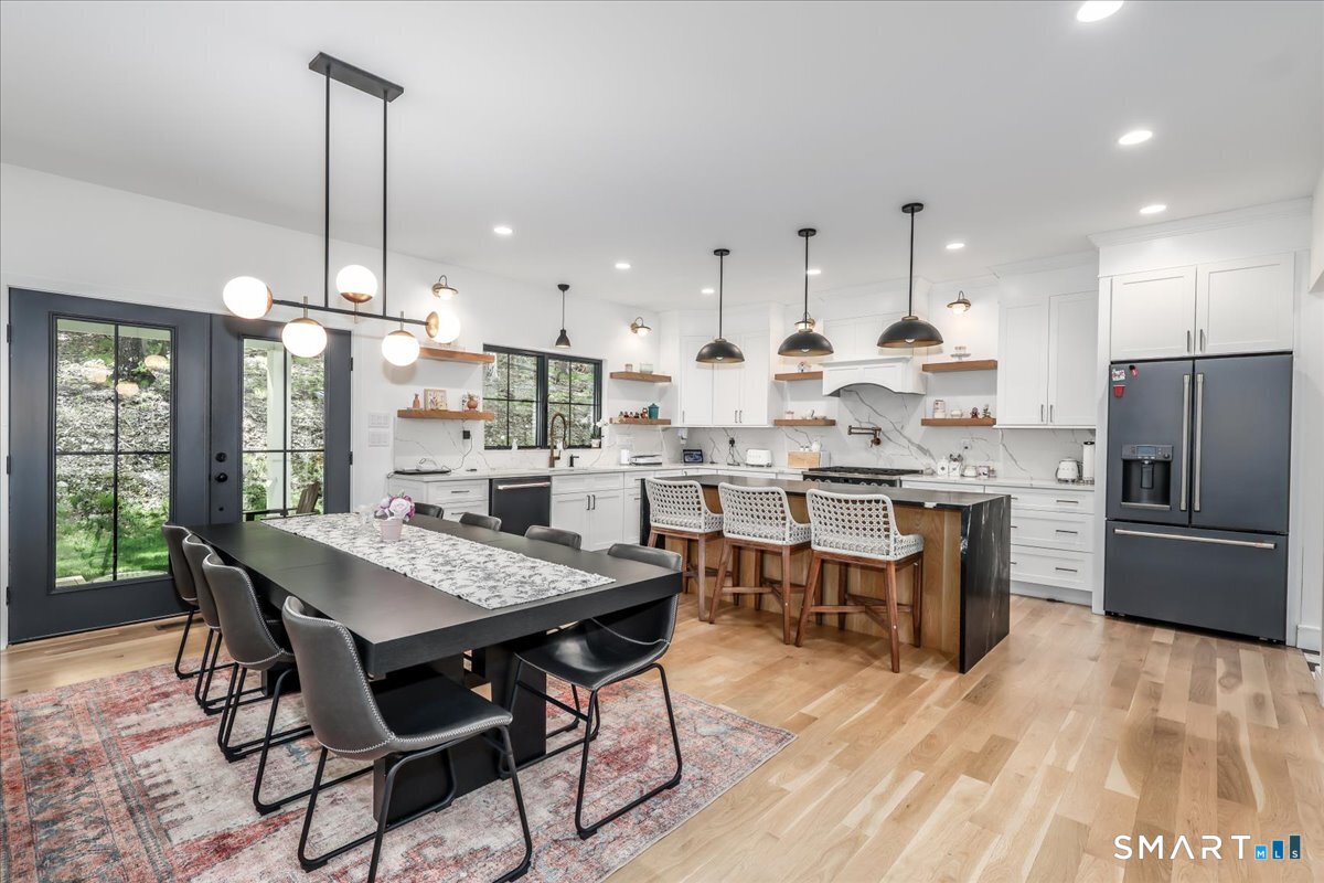 38 Hickory Lane Ridgefield, CT 06877 - Photo 4 of 37