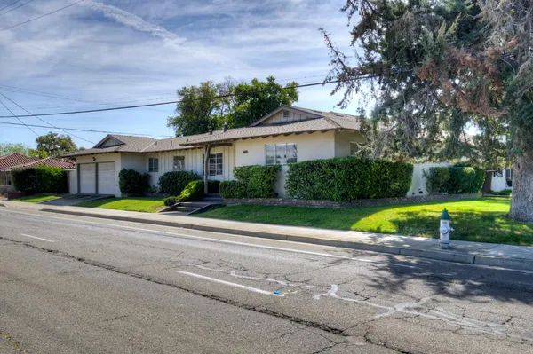 $1,750 | 123 West McKinley Avenue, Fresno, CA 93728