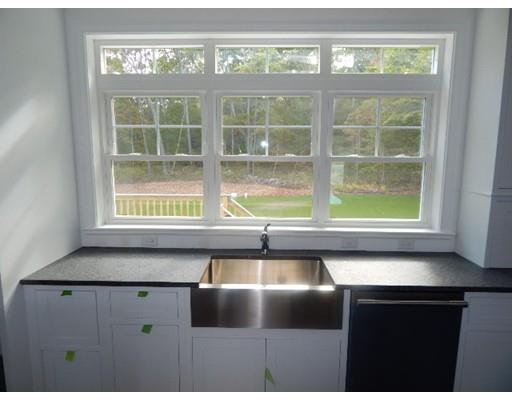 25 Westbury Road Brockton, MA 02301 - Photo 6 of 31