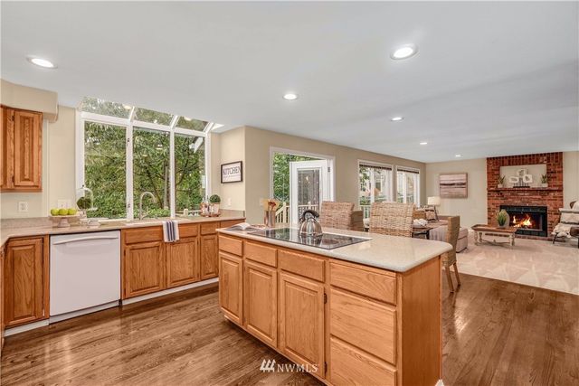 $1,525,000 | 15411 93rd Place Northeast, Bothell, WA 98011