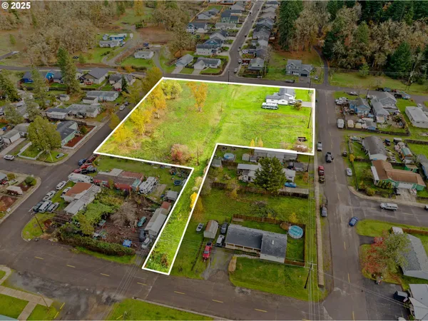 $1,150,000 | 287 East 3rd Street, Lowell, OR 97452