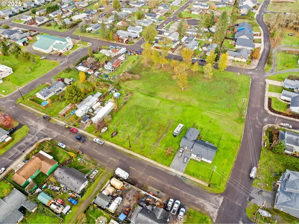 $1,150,000 | 287 East 3rd Street, Lowell, OR 97452