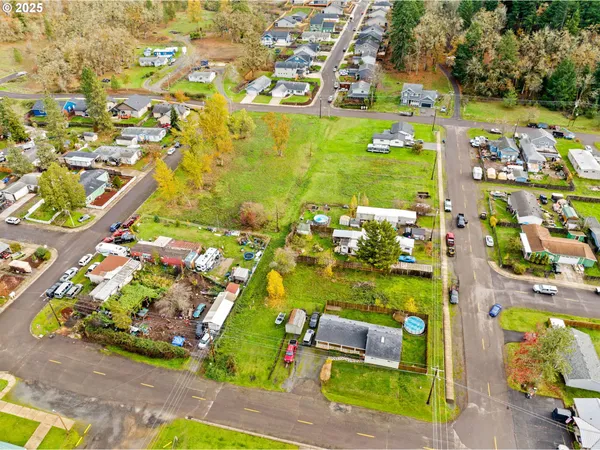 $1,150,000 | 287 East 3rd Street, Lowell, OR 97452