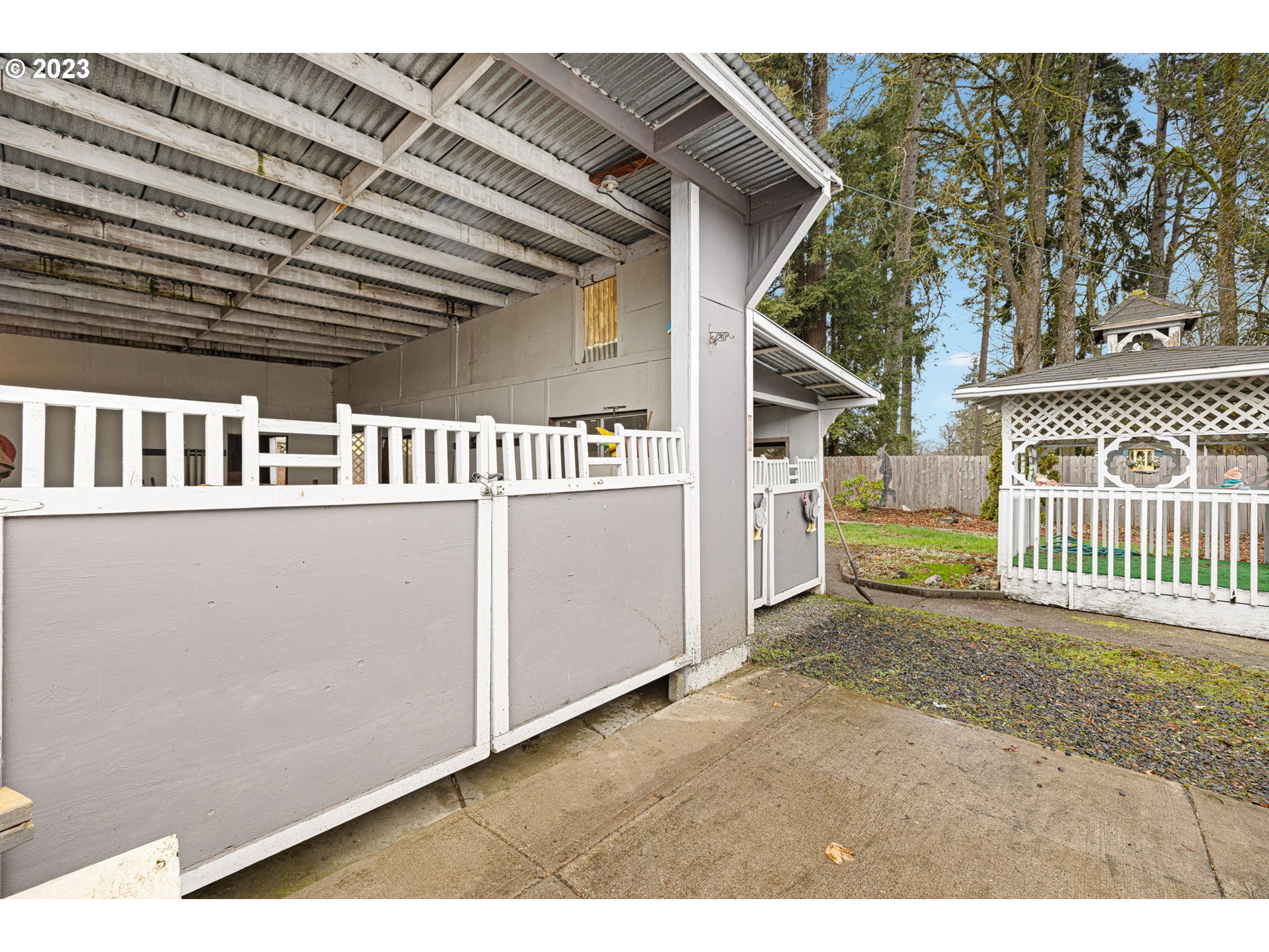 2500 J Street Springfield, OR 97477 - Photo 6 of 27 a view of a house with a outdoor space