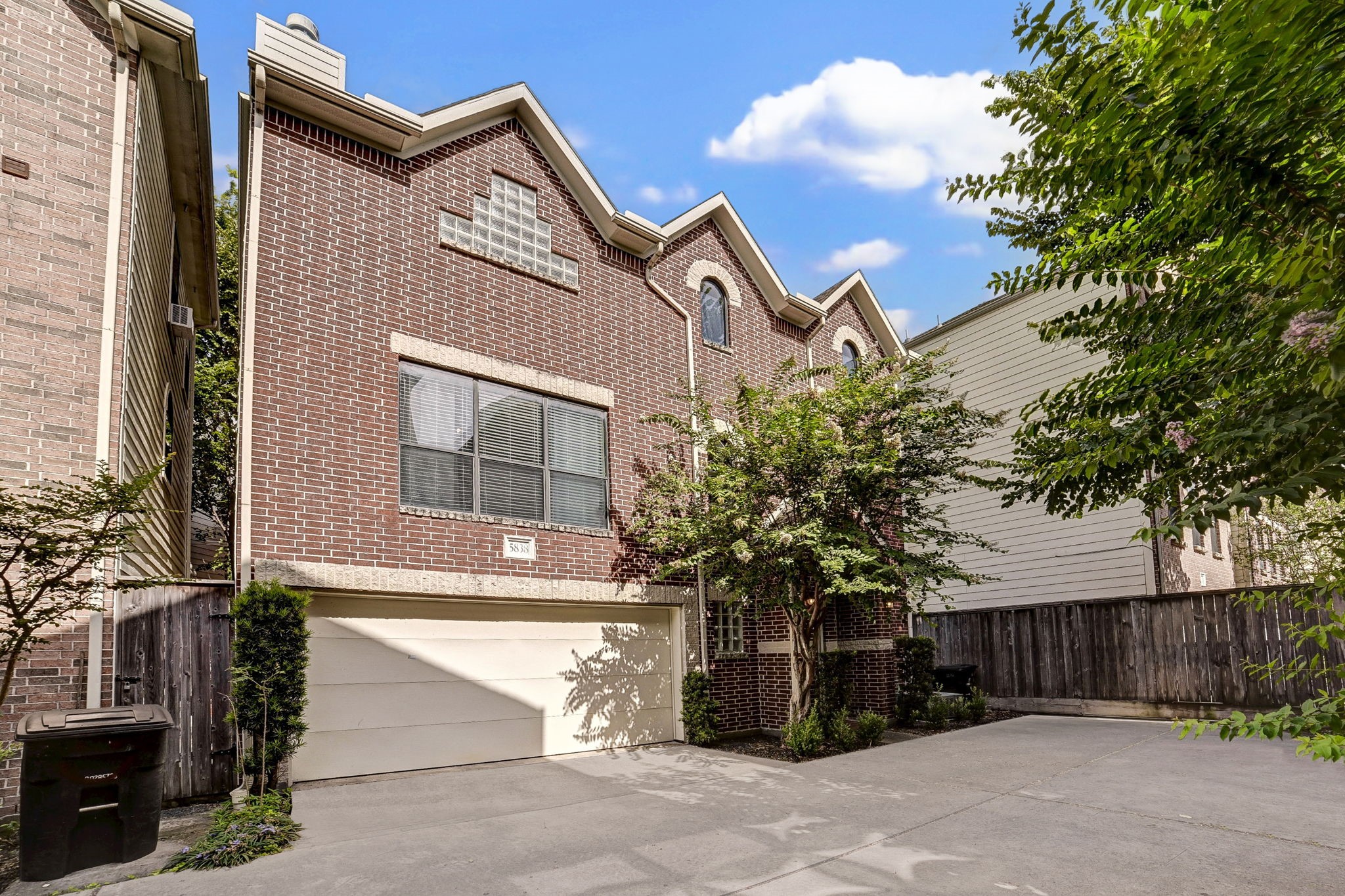 5838 Larkin Street Houston, TX 77007 - Photo 2 of 44