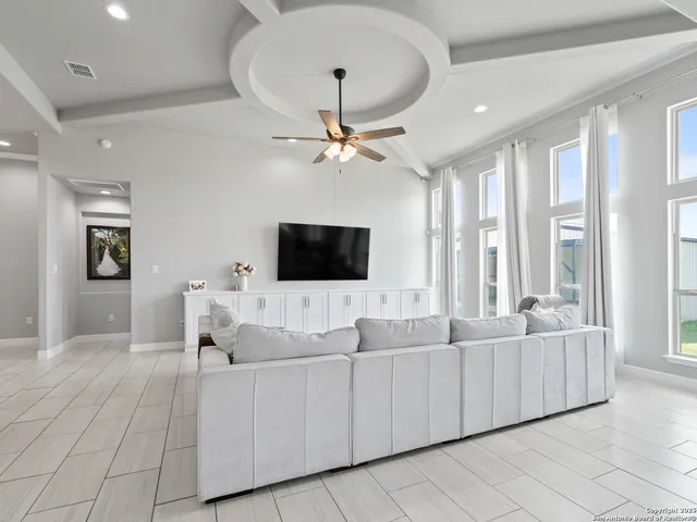 $499,500 | 132 West Medium Meadow Drive, Lytle, TX 78052