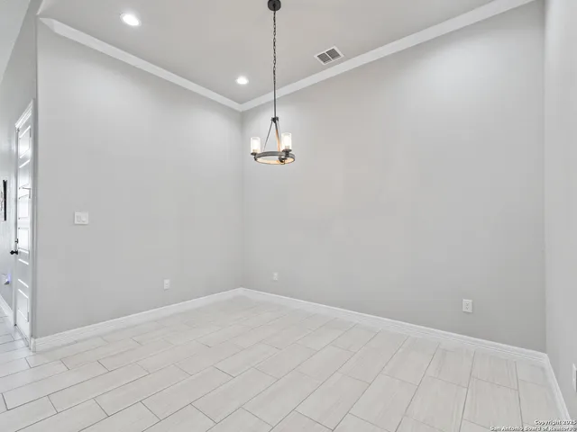 $499,500 | 132 West Medium Meadow Drive, Lytle, TX 78052