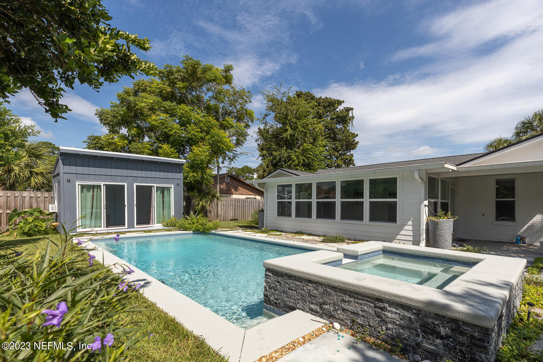 9 Amberjack Road Ponte Vedra Beach, FL 32082 - Photo 25 of 30 front view of a house with a yard