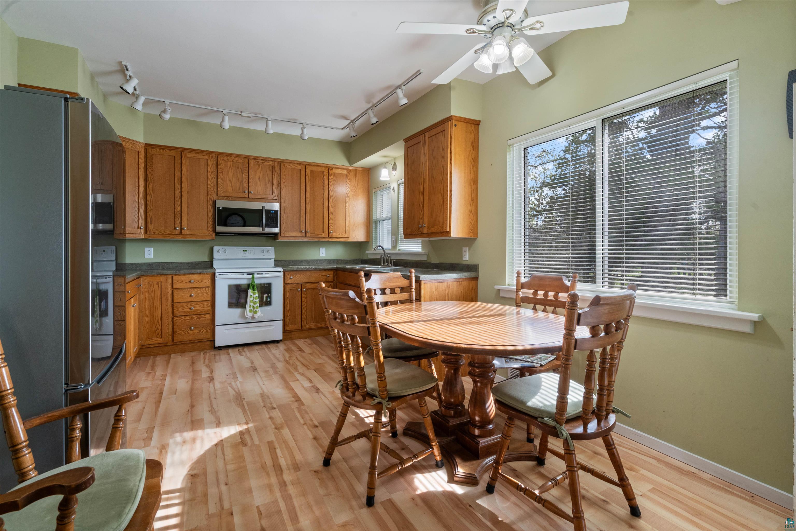 5201 Ivanhoe Street Duluth, MN 55804 - Photo 10 of 21