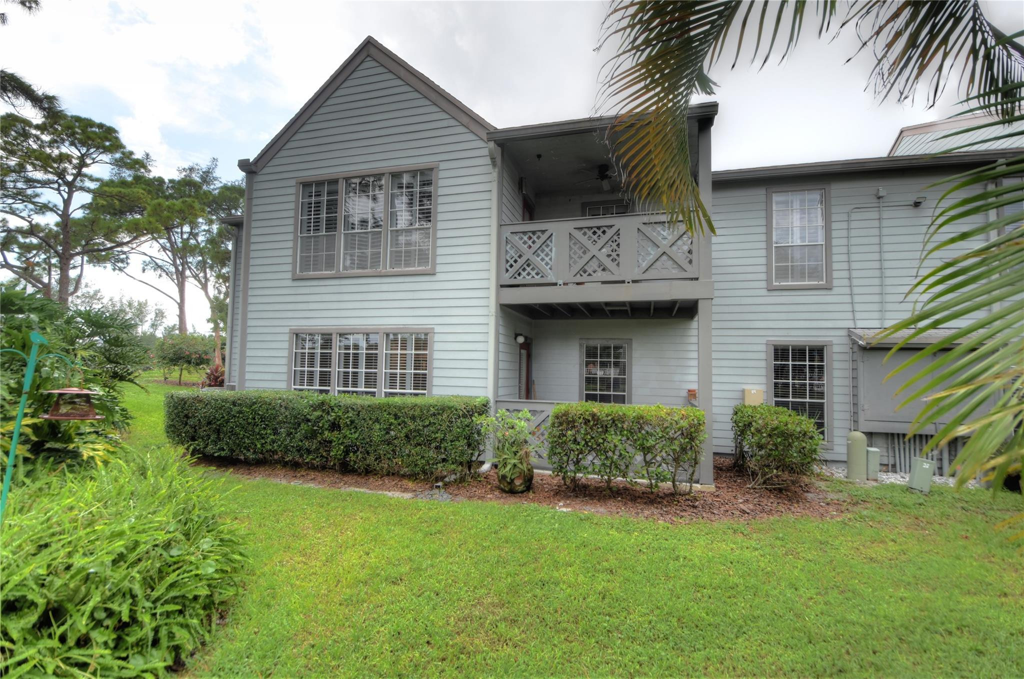 5064 Heatherhill Lane, Unit 7 Boca Raton, FL 33486 - Photo 26 of 33 Patio side of building