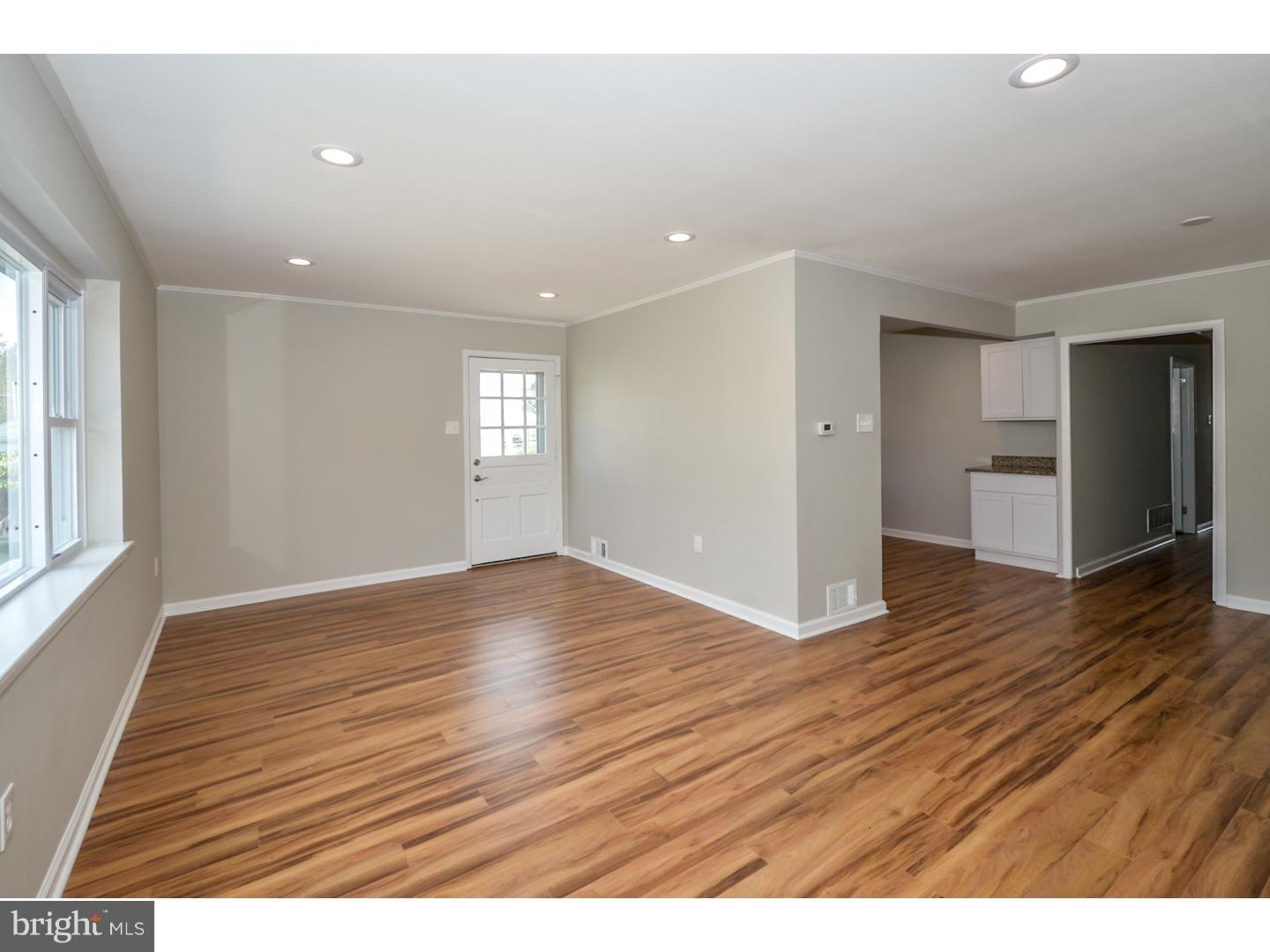 3900 Fairdale Road, Unit A Philadelphia, PA 19154 - Photo 3 of 18 Living Room