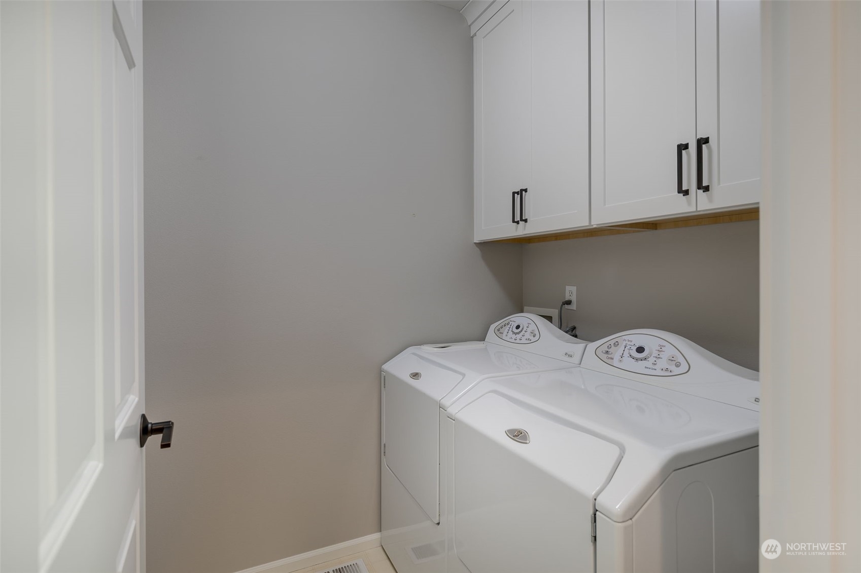 20022 27th Drive Southeast Bothell, WA 98012 - Photo 35 of 37 a utility room with dryer and washer