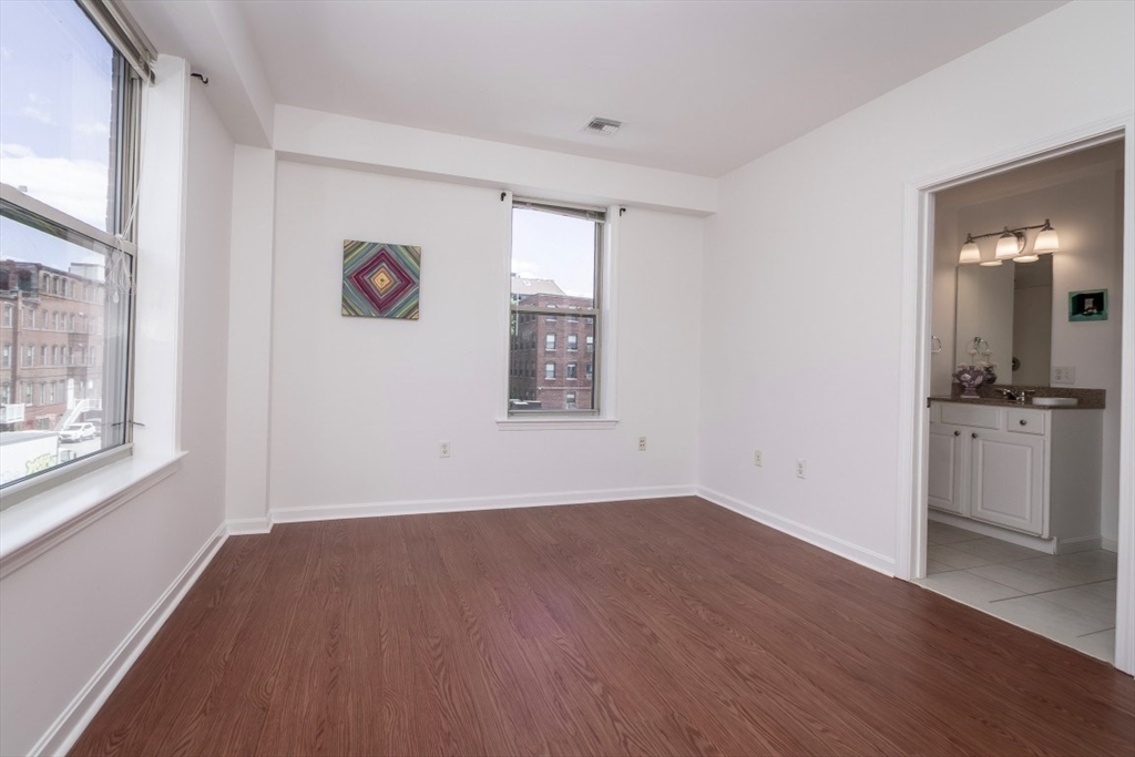 70 Washington Street, Unit 207 Haverhill, MA 01832 - Photo 14 of 40