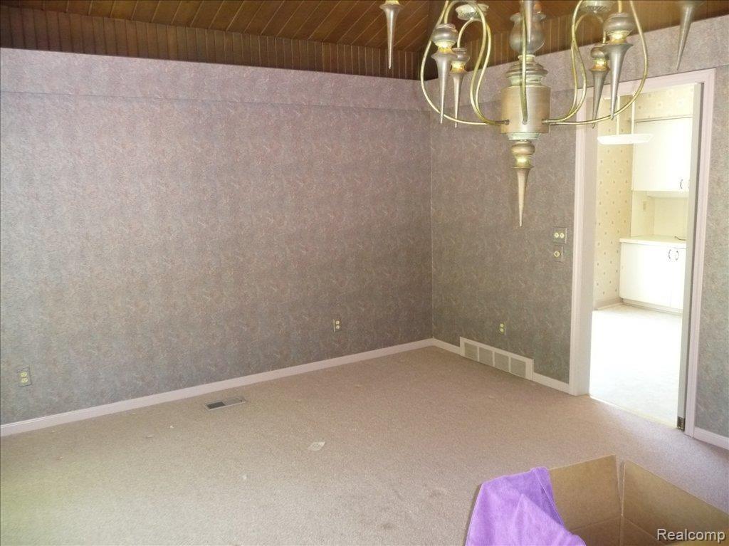 25656 Meridian Road Grosse Ile, MI 48138 - Photo 7 of 12 P1010529