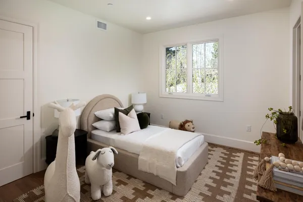 $25,000 | 164 Waverley Street, Palo Alto, CA 94301