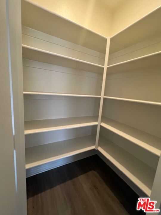 7318 Chetco River Street Bakersfield, CA 93311 - Photo 10 of 27