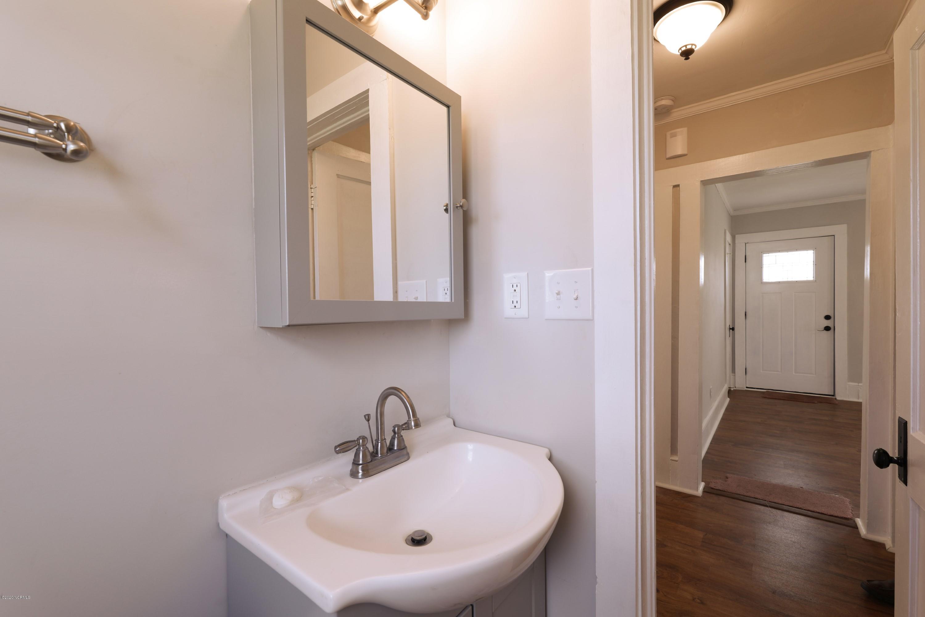 413 South Raleigh Street Wallace, NC 28466 - Photo 11 of 21 _GW_9028etf (Custom)