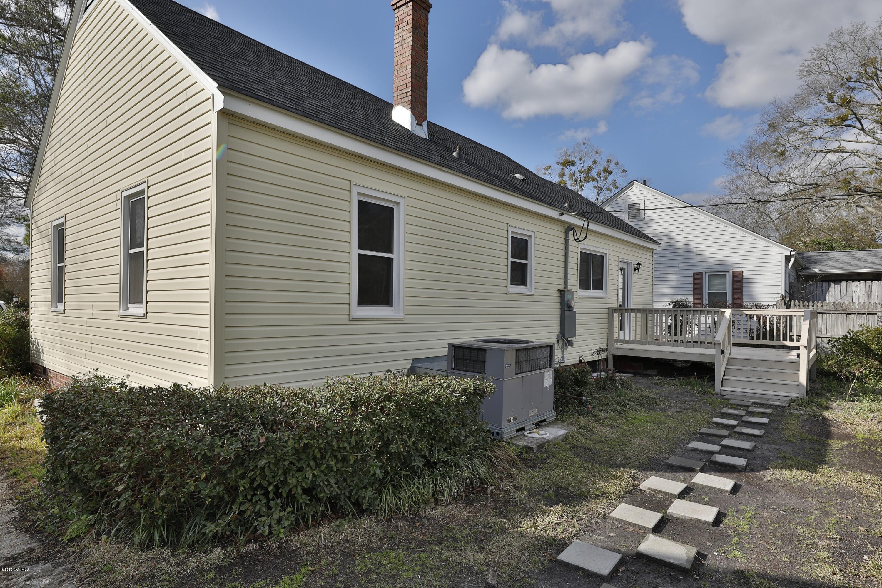 413 South Raleigh Street Wallace, NC 28466 - Photo 19 of 21 _GW_9057etf (Custom)