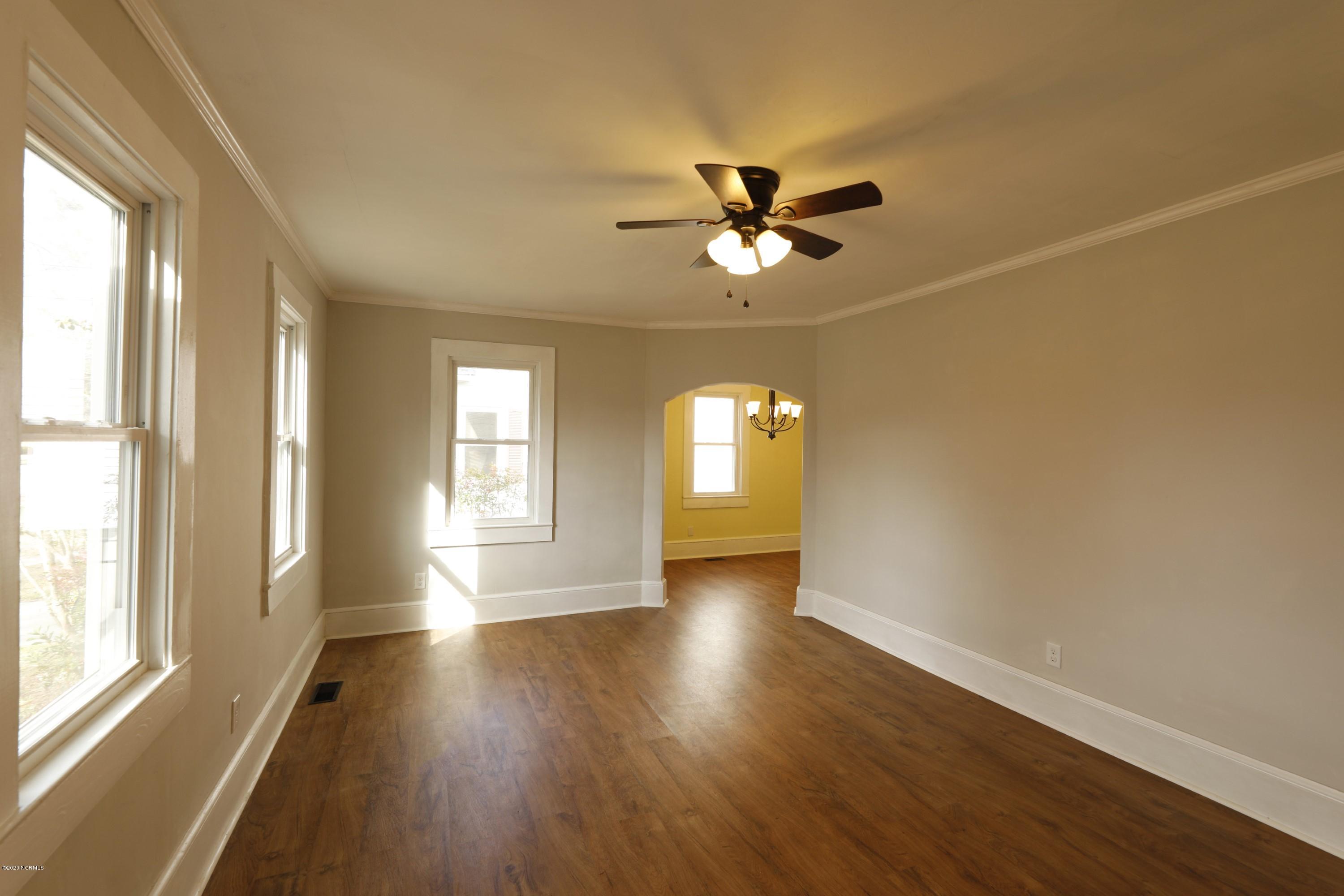 413 South Raleigh Street Wallace, NC 28466 - Photo 2 of 21 _GW_8992etf (Custom)