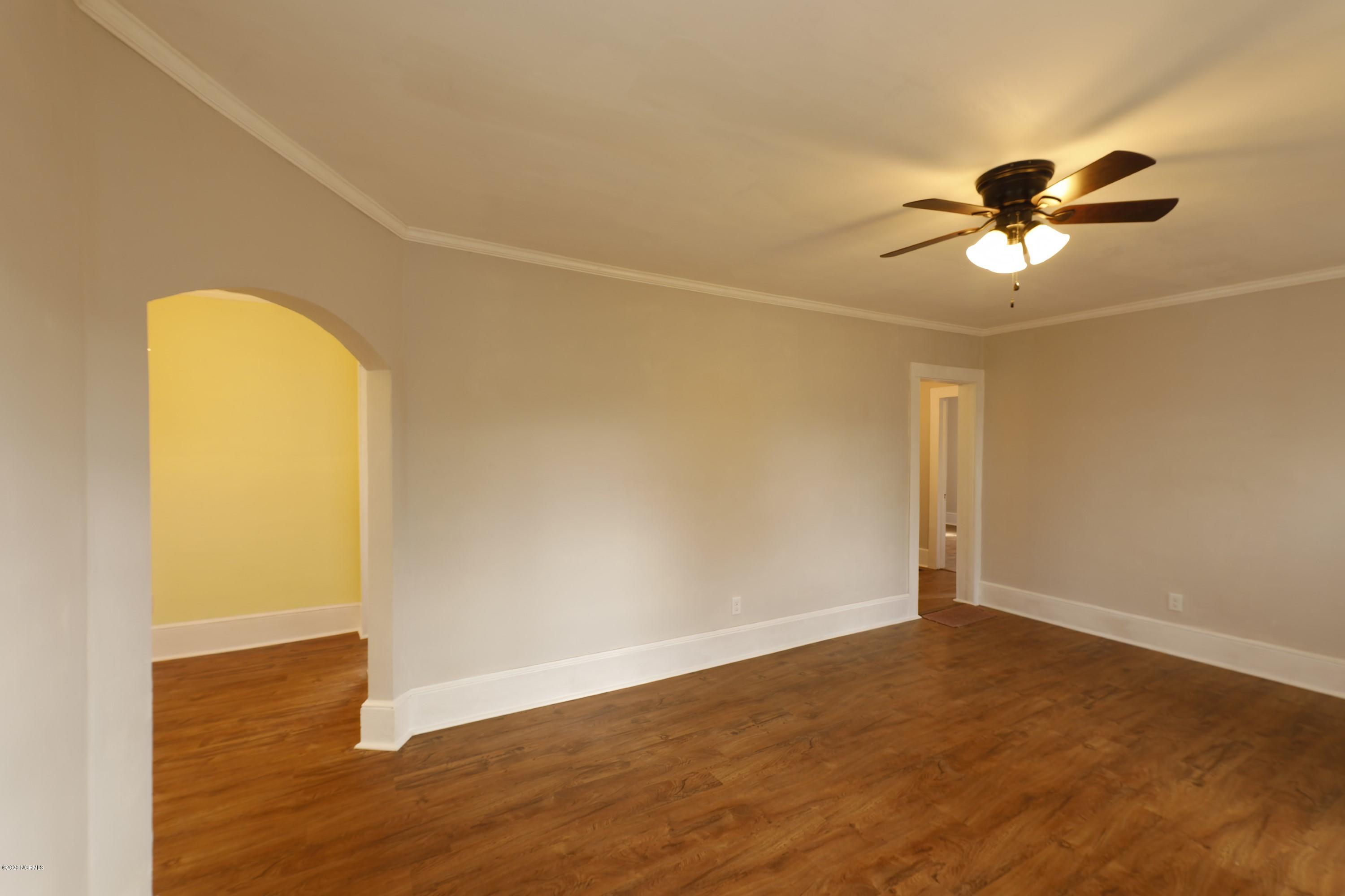 413 South Raleigh Street Wallace, NC 28466 - Photo 3 of 21 _GW_9001etf (Custom)