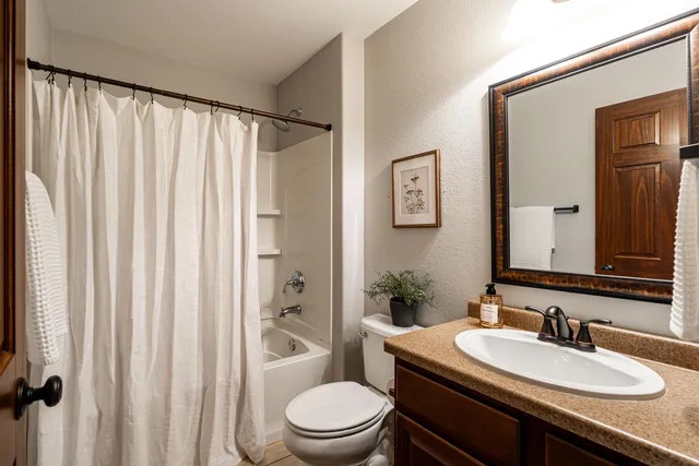 $725,000 | N71W24818 Wildwood Way, Lisbon, WI 53089