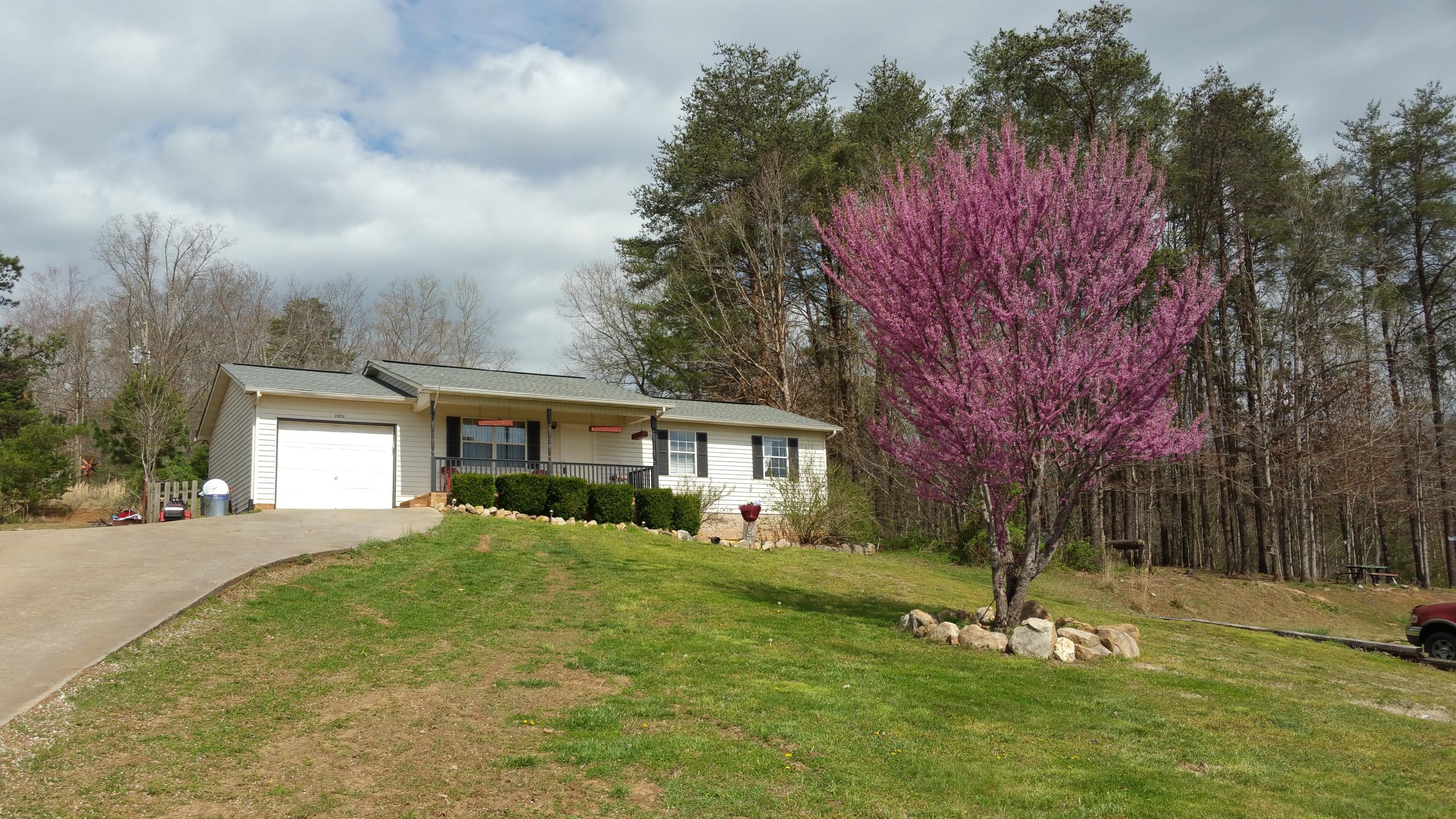 2853 6 Mile Road Maryville, TN 37803 - Photo 2 of 20 Plenty of Drive way for Parking