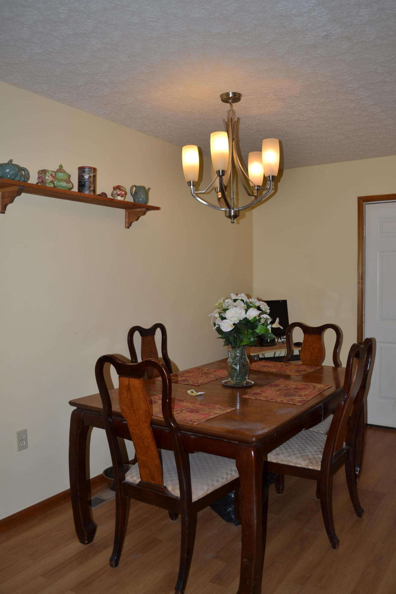 2853 6 Mile Road Maryville, TN 37803 - Photo 12 of 20 Dining area