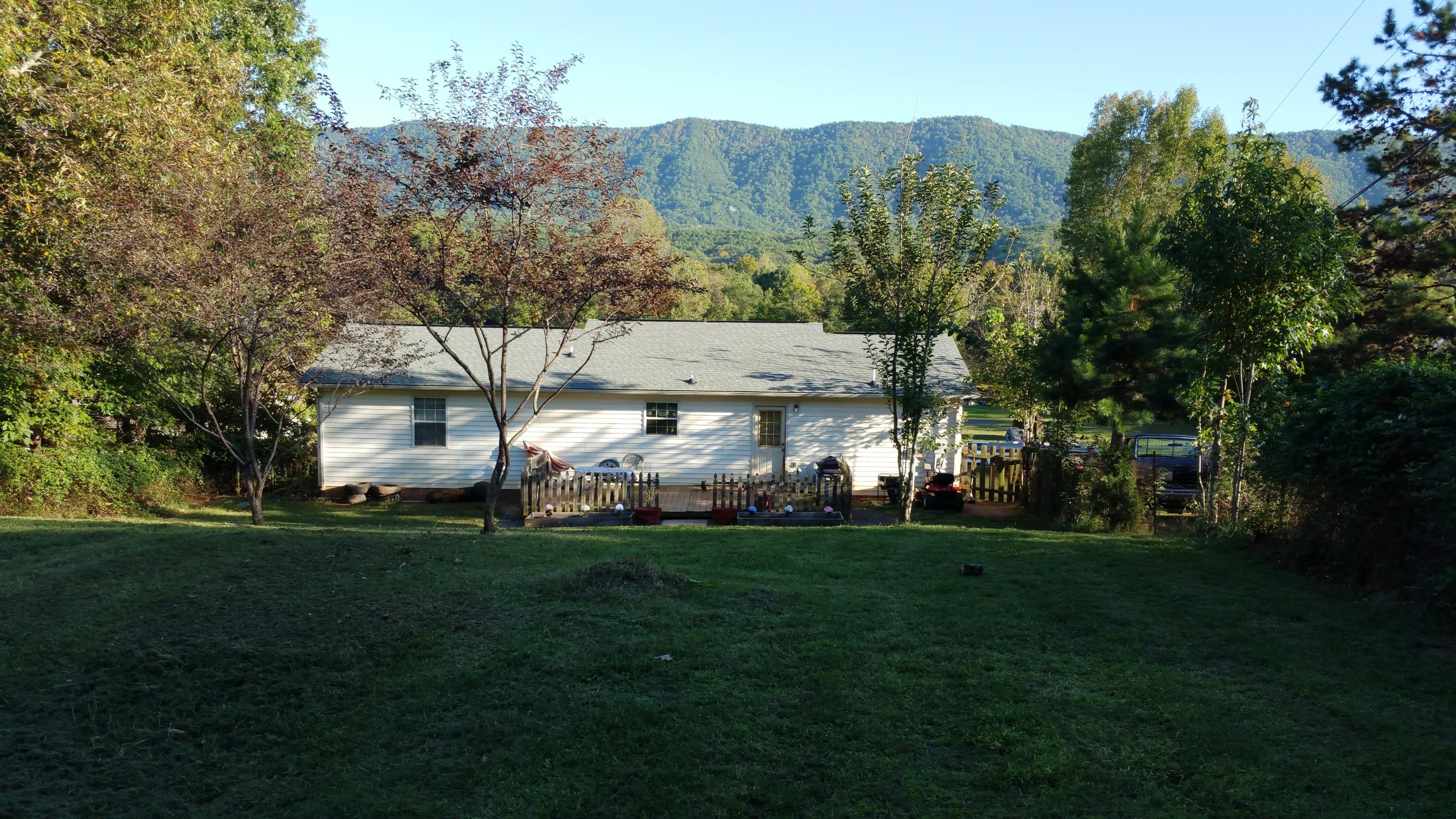 2853 6 Mile Road Maryville, TN 37803 - Photo 5 of 20 Look at those Mountains!!