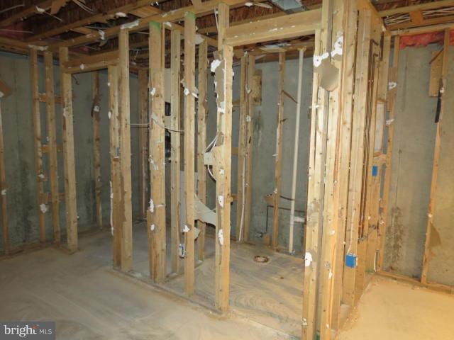 2126 Queensguard Road Silver Spring, MD 20906 - Photo 21 of 25 a view of a bathroom from a hallway