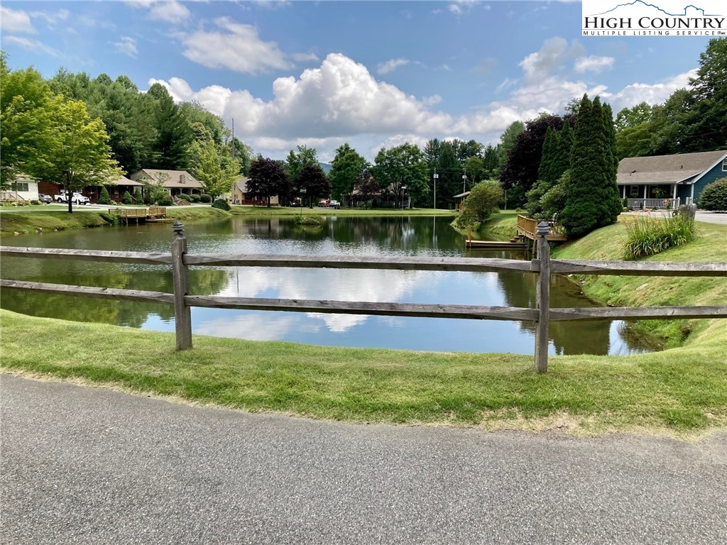 248 The Ponds Road, Unit B Banner Elk, NC 28604 - Photo 2 of 15 Gallery Image 2
