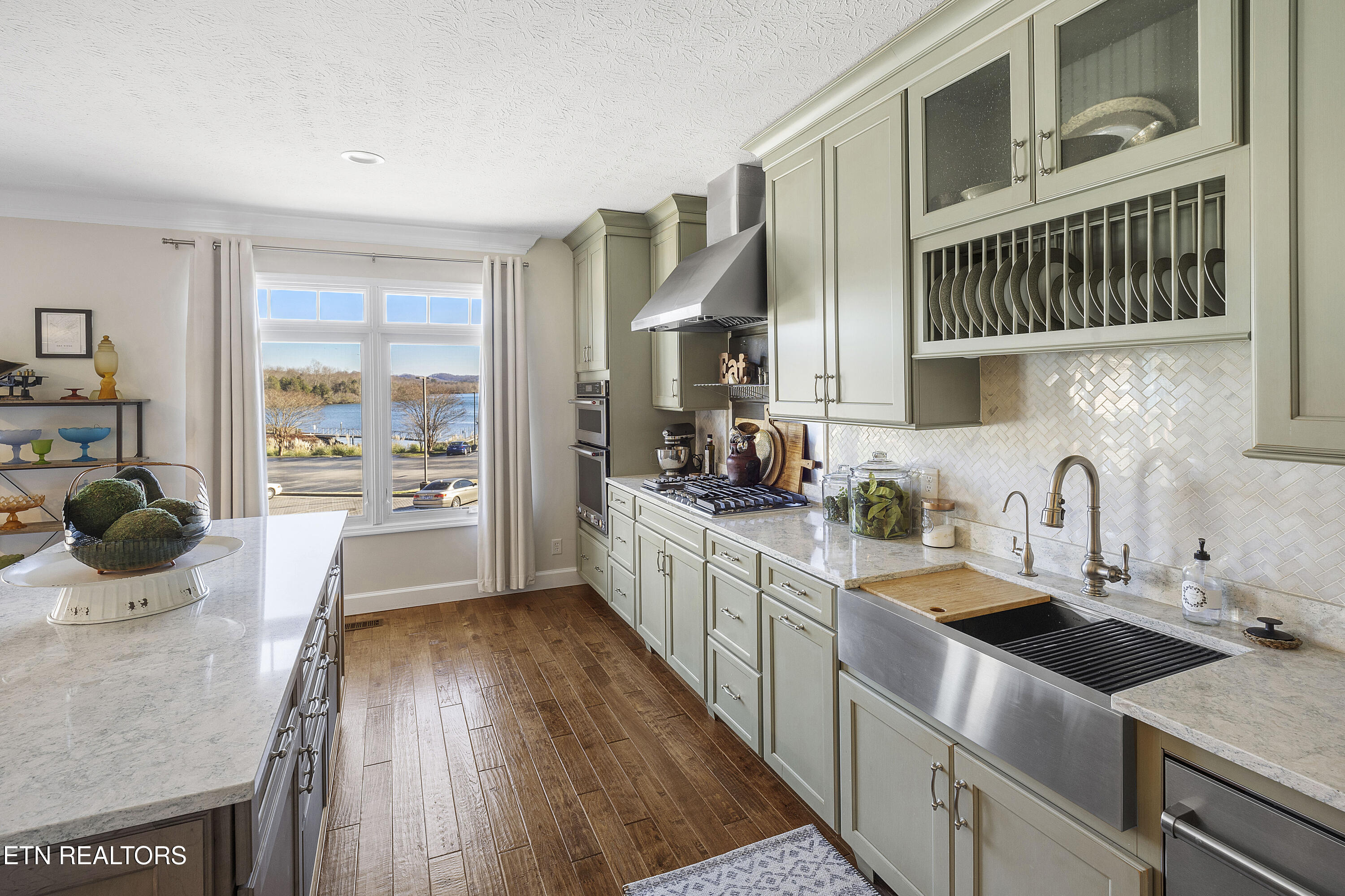 65 Riverview Drive Oak Ridge, TN 37830 - Photo 15 of 33 L40A6444