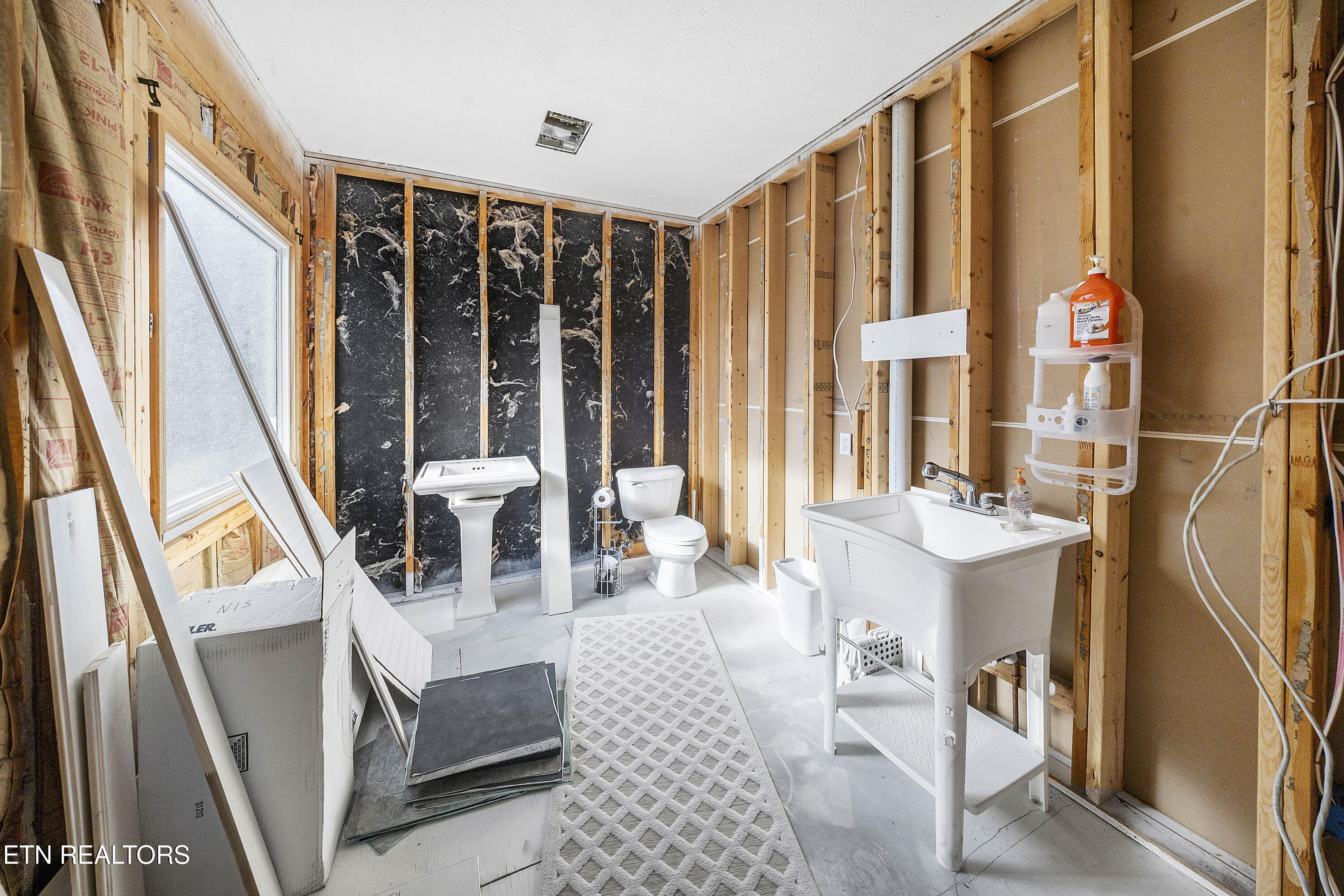 65 Riverview Drive Oak Ridge, TN 37830 - Photo 24 of 33 L40A6479