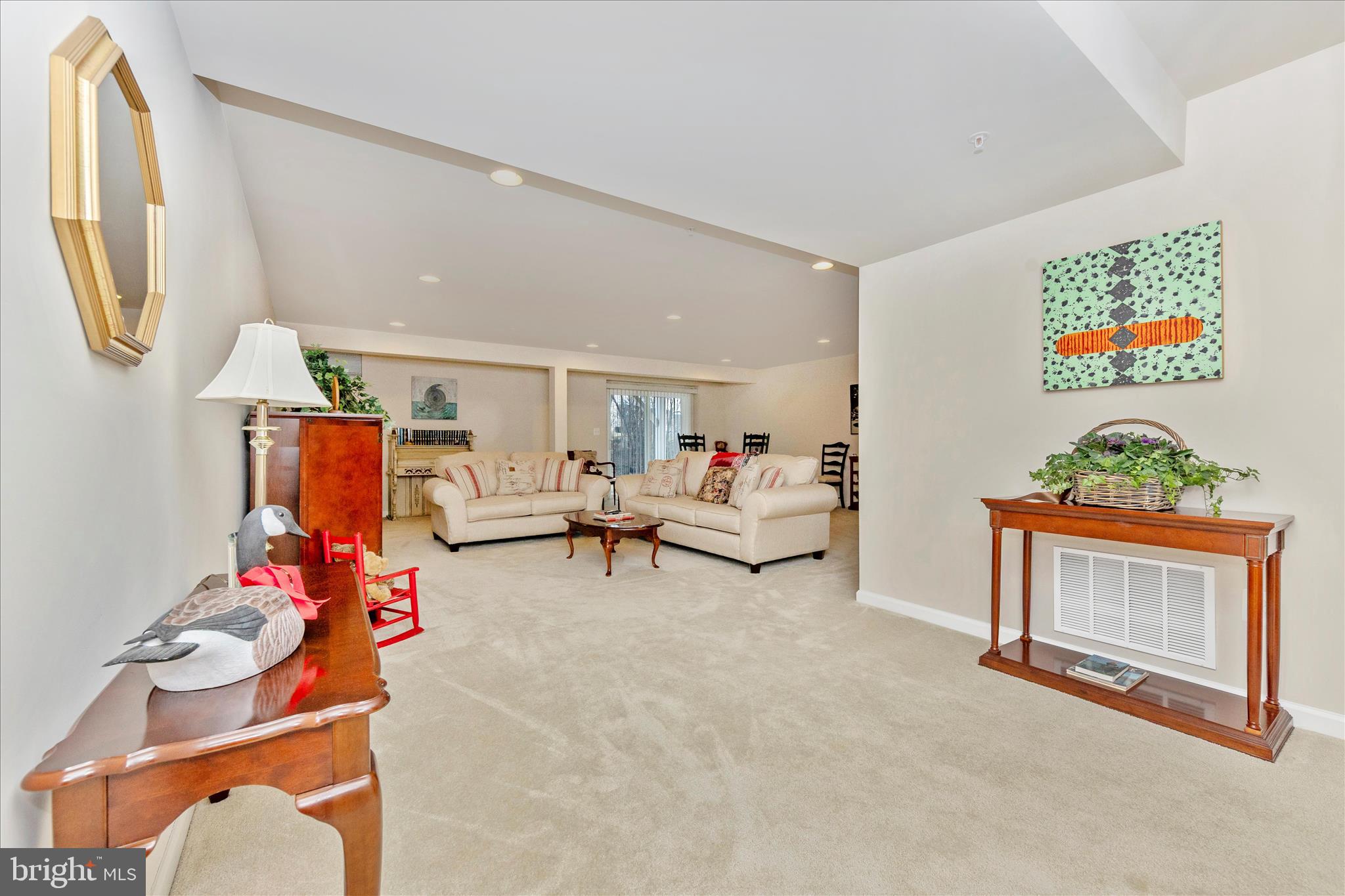 5903 Constance Way New Market, MD 21774 - Photo 27 of 53 a living room with furniture and a potted plant